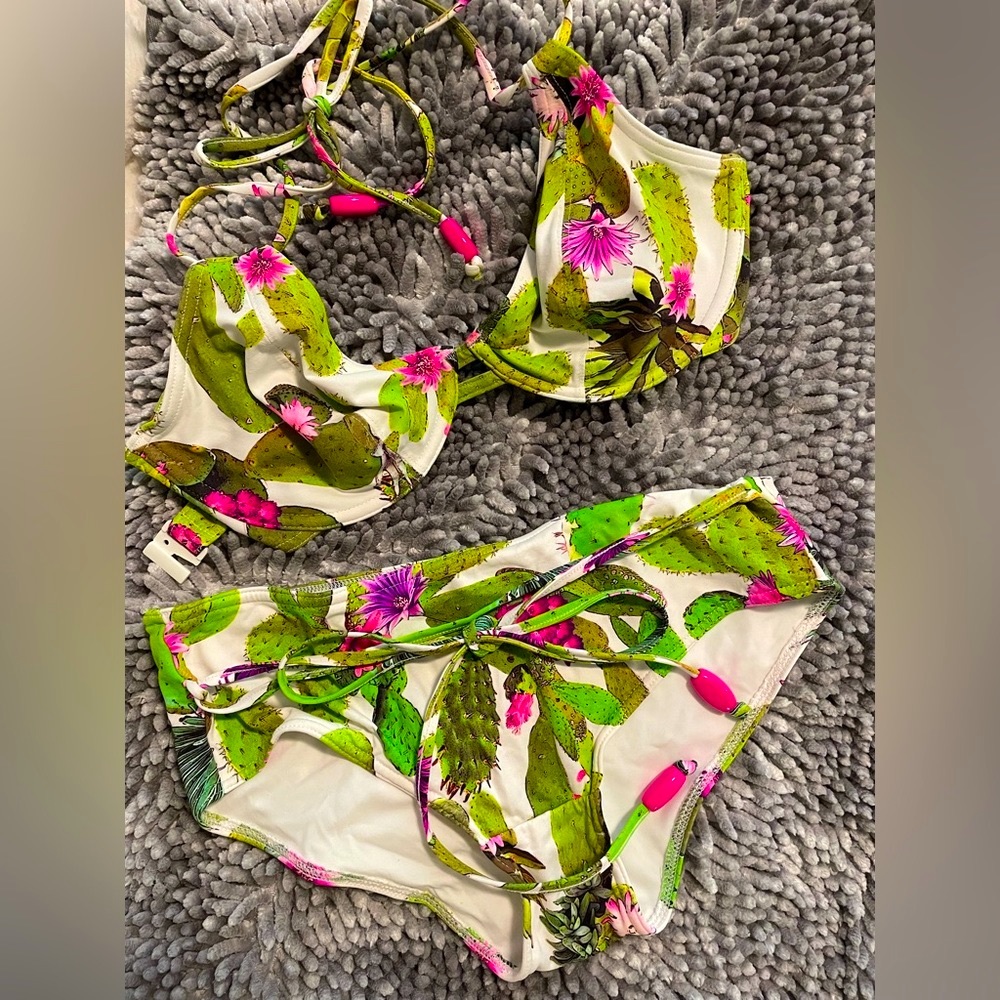 SOLD XS C/D cups Freya Bikini Cactus flower Pink/Green